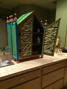 Display cases and cabinets